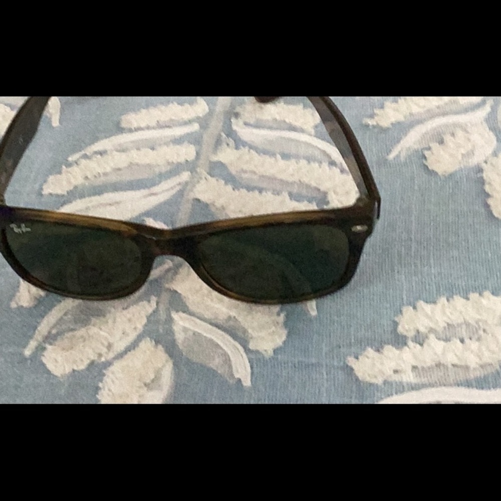 Beautiful Ray Ban Wayfarers  Authentic with no scratches at all on lenses.